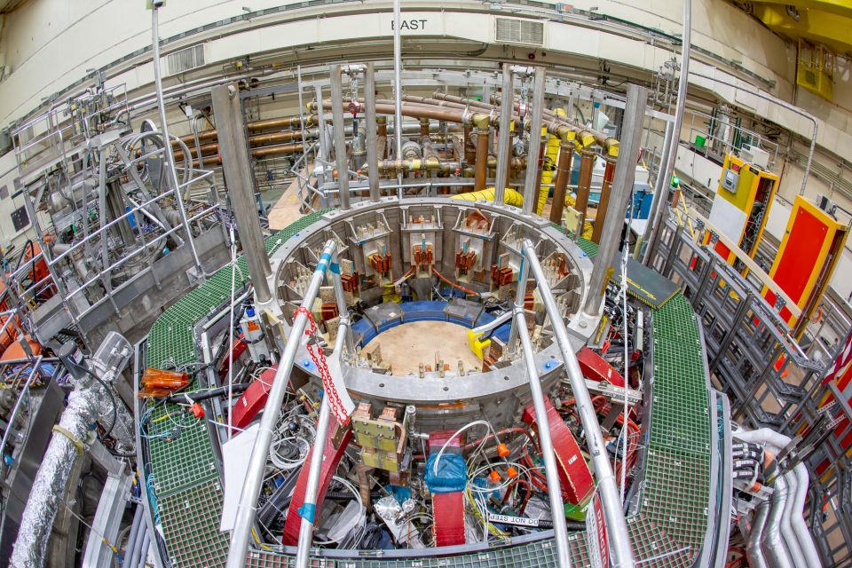 NSTX-U magnet bundle is delivered to PPPL and prepared for installation